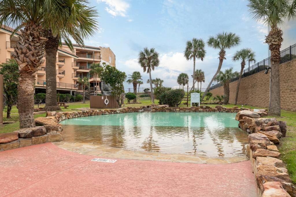 Baca Beach Escape I - 3 Pools - Pet Friendly غالفيستون، تكساس المظهر الخارجي الصورة