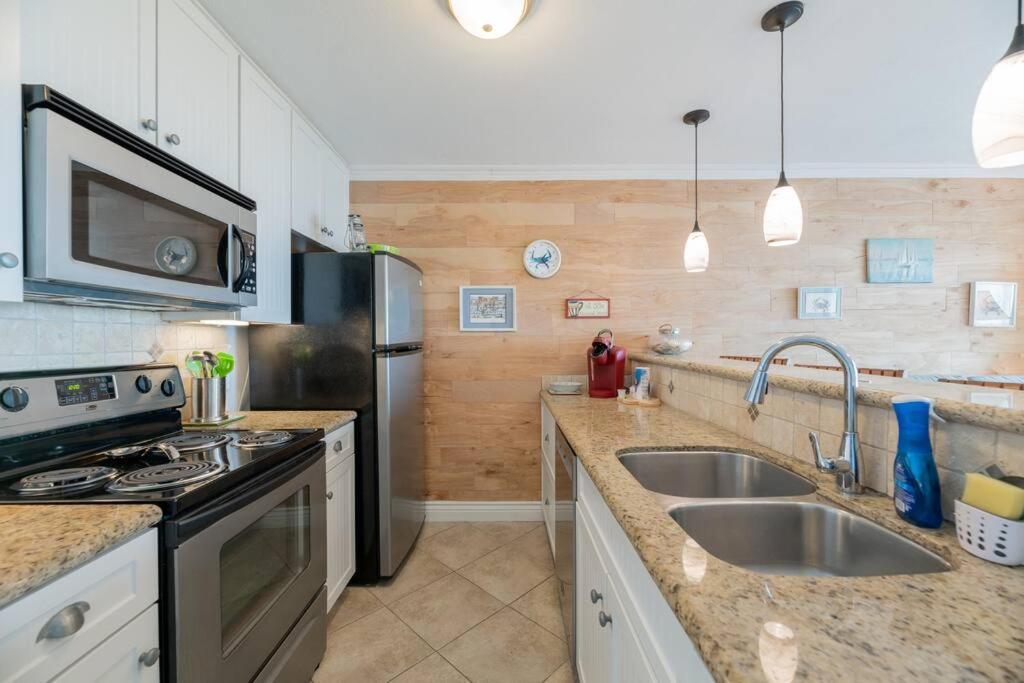 Baca Beach Escape I - 3 Pools - Pet Friendly غالفيستون، تكساس المظهر الخارجي الصورة